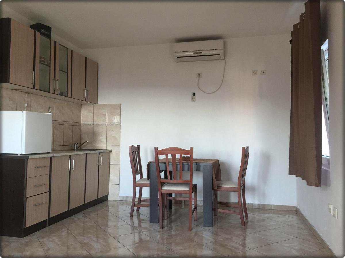 Apartmani Labovic Budva Exteriör bild